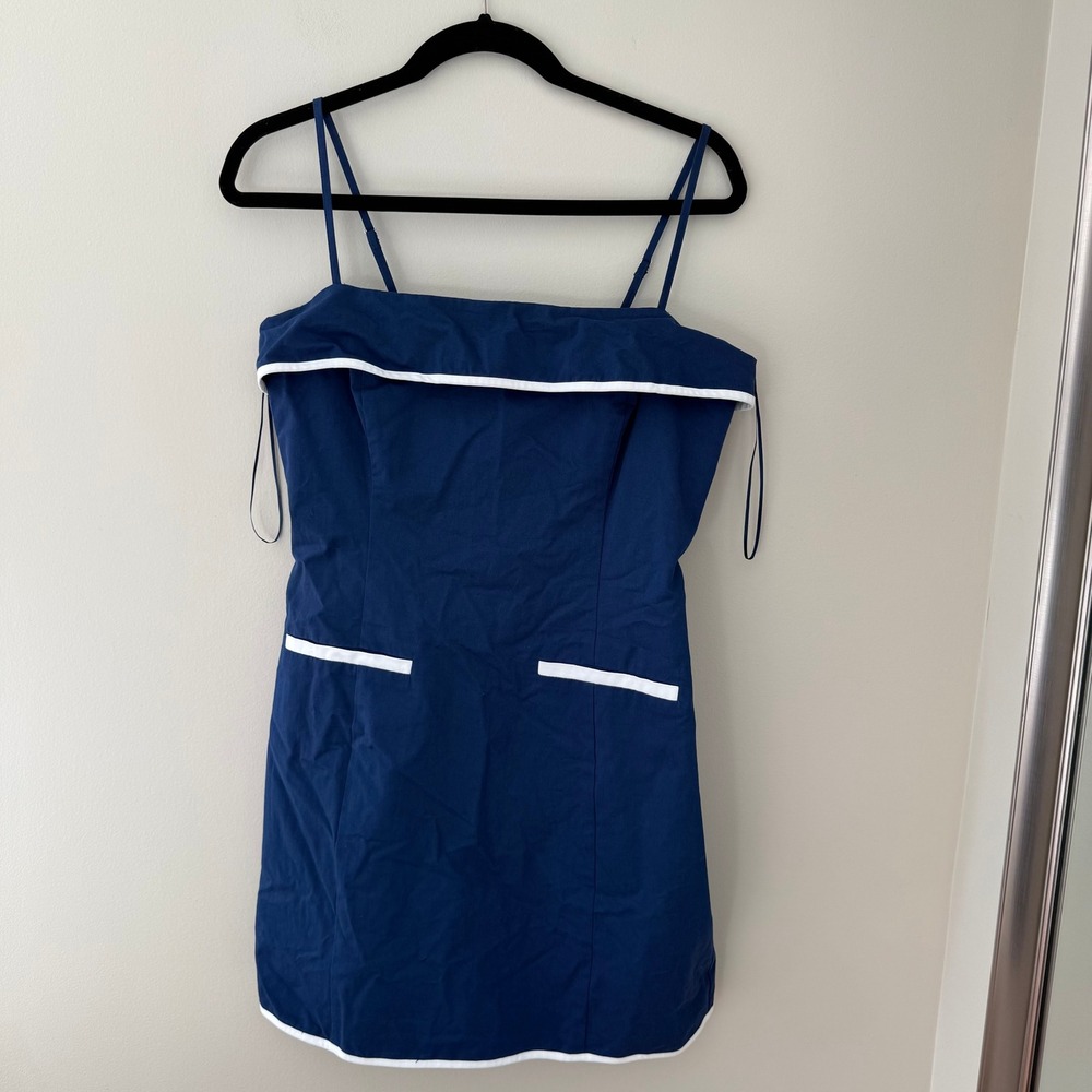 LOST + WANDER‎ Navy Blue White Trim Smocked Back Mini Dress Size Medium - Picture 2 of 9